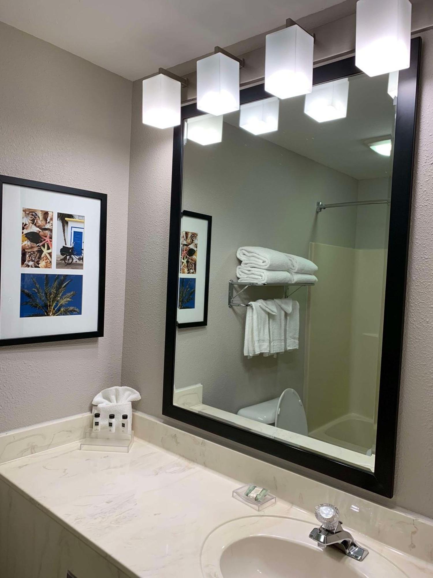 Country Inn & Suites By Radisson Kenosha - Pleasant Prairie Екстер'єр фото